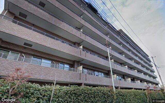サニーコート大宮盆栽町の外観（Googleストリートビュー）
