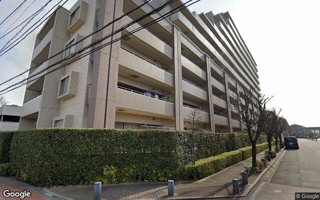 コスモガーデンズ七彩の街の外観（Googleストリートビュー）
