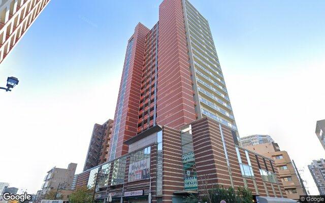 スカイレジデンシャルタワーズサウスウィングの外観（Googleストリートビュー）