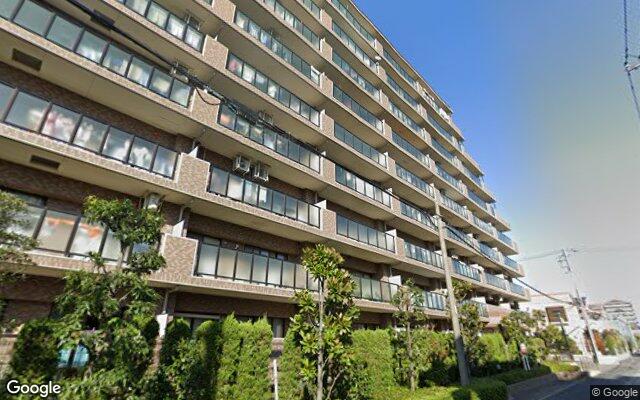 ライオンズガーデン草加松原の外観（Googleストリートビュー）