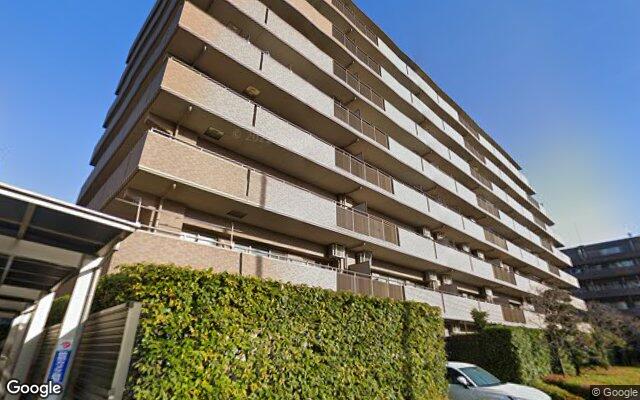 コスモ川口戸塚ガーデンフォルムの外観（Googleストリートビュー）