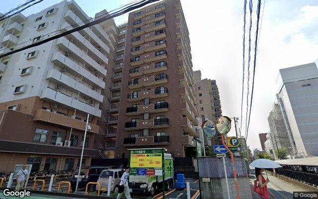 ライオンズマンション草加駅前の外観（Googleストリートビュー）