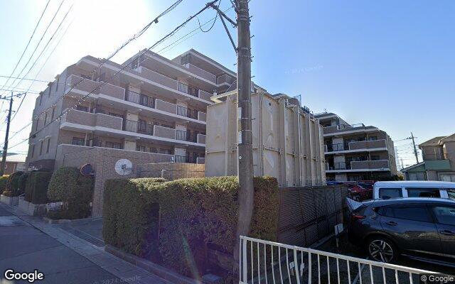 ヴェルアージュ春日部中央の外観（Googleストリートビュー）