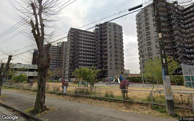 ライオンズガーデン花崎E棟の外観（Googleストリートビュー）