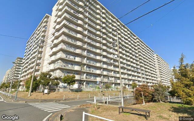 パークフィールドみさとの外観（Googleストリートビュー）