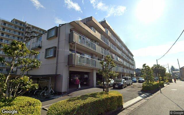 ラミアール春日部A棟の外観（Googleストリートビュー）