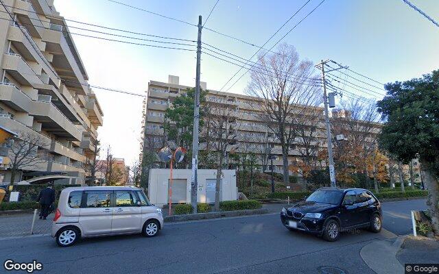 ヴィルヌーブ南越谷B棟の外観（Googleストリートビュー）