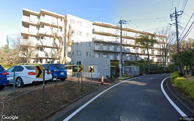 西所沢椿峰ニュータウン108街区2号棟の外観（Googleストリートビュー）