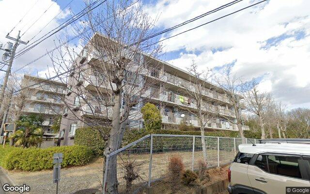西所沢椿峰ニュータウン48街区1号棟の外観（Googleストリートビュー）