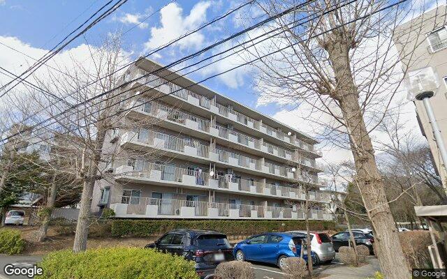 西所沢椿峰ニュータウン48街区2号棟の外観（Googleストリートビュー）