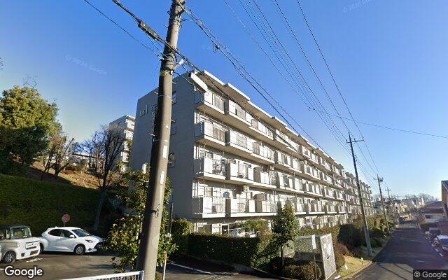 西所沢椿峰ニュータウン105街区1号棟の外観（Googleストリートビュー）