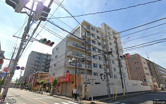イトーピア草加マンションの外観（Googleストリートビュー）
