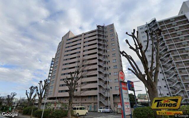 スカイマンションA棟の外観（Googleストリートビュー）