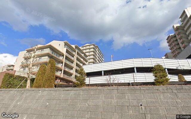 森の台メープルランドC棟の外観（Googleストリートビュー）