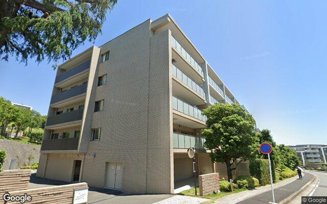 ヴェルデマーレコスモ横濱汐見台C棟の外観（Googleストリートビュー）