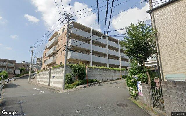 小田急コアロード相模大野南B棟の外観（Googleストリートビュー）