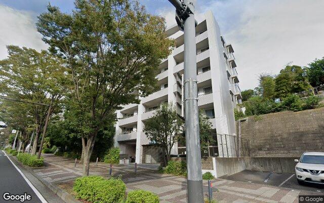 クイーンズパレス東戸塚弐番館の外観（Googleストリートビュー）