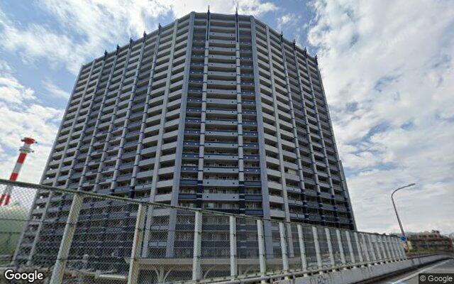 ヨコハマタワーリングスクエアザイーストの外観（Googleストリートビュー）