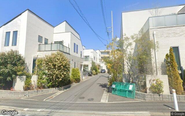 ルネたまプラーザA棟の外観（Googleストリートビュー）