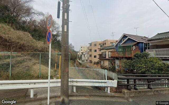 サンクタス生田ザトリニティの外観（Googleストリートビュー）