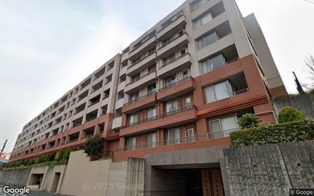 クレッセント青葉台の丘の外観（Googleストリートビュー）