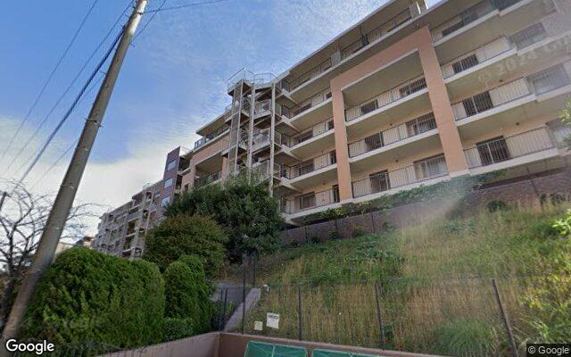 グレーシアパーク山手台イースト弐番館の外観（Googleストリートビュー）