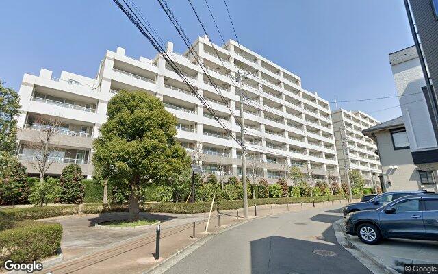 ウォルトンズコート長津田C棟の外観（Googleストリートビュー）