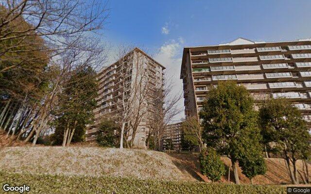 ルクサージュあおば山の手台D棟の外観（Googleストリートビュー）
