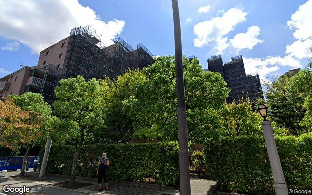 パークシティ横濱E棟の外観（Googleストリートビュー）