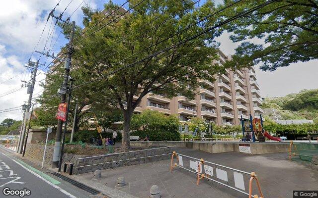 パレステージ湘南久里浜の外観（Googleストリートビュー）