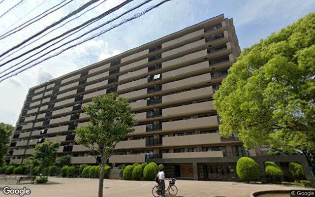 コスモ横浜鴨居ガーデンズの外観（Googleストリートビュー）