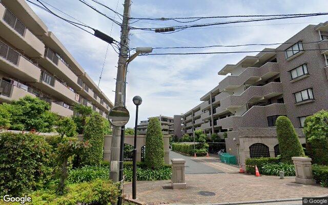 プラザクレスト横浜上永谷の外観（Googleストリートビュー）
