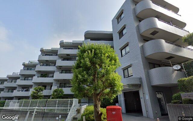 ニューウェルテラス金沢八景B棟の外観（Googleストリートビュー）