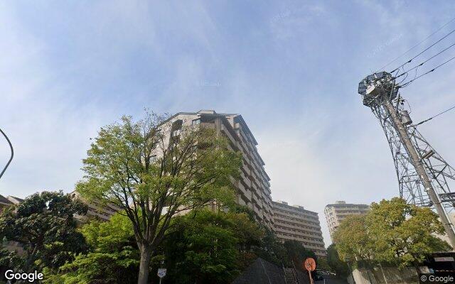 港北ガーデンヒルズC棟の外観（Googleストリートビュー）
