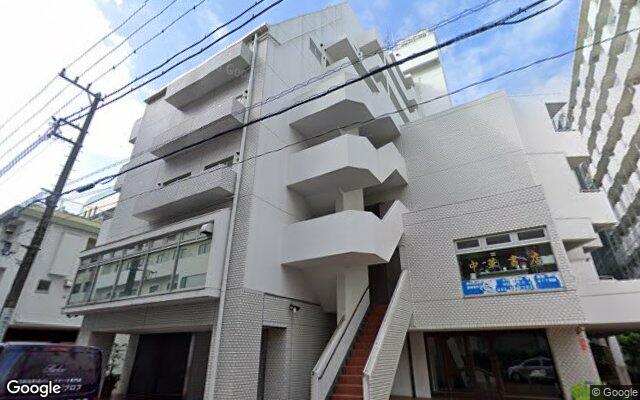 山下公園サンライトマンション1号棟の外観（Googleストリートビュー）