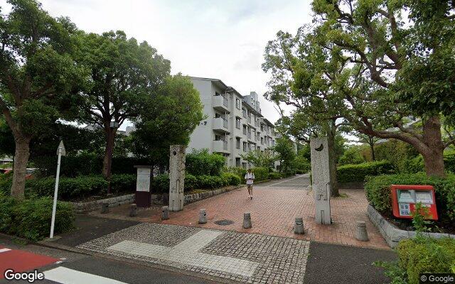 金沢シーサイドタウンなぎさ団地7号棟の外観（Googleストリートビュー）