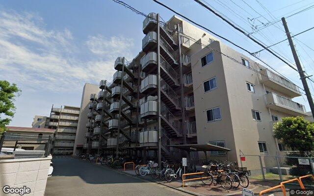 川崎ロイヤルマンションの外観（Googleストリートビュー）