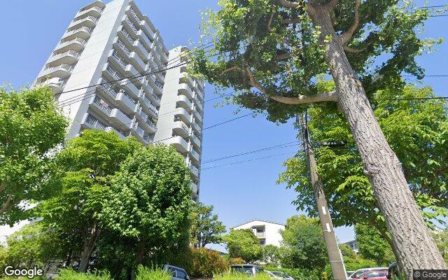 金沢シーサイドタウンなぎさ団地10号棟の外観（Googleストリートビュー）