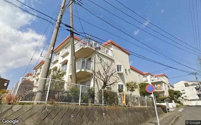 白金山団地1号棟の外観（Googleストリートビュー）