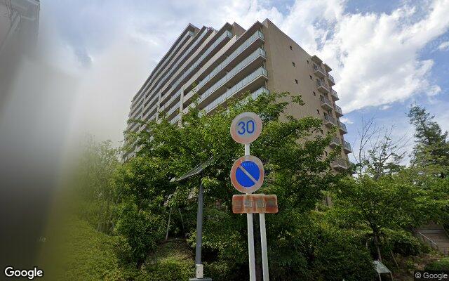 シンフォニア新千里南町ガーデンズの外観（Googleストリートビュー）