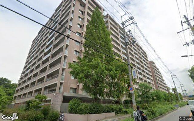 東豊中クラスヒルズの外観（Googleストリートビュー）