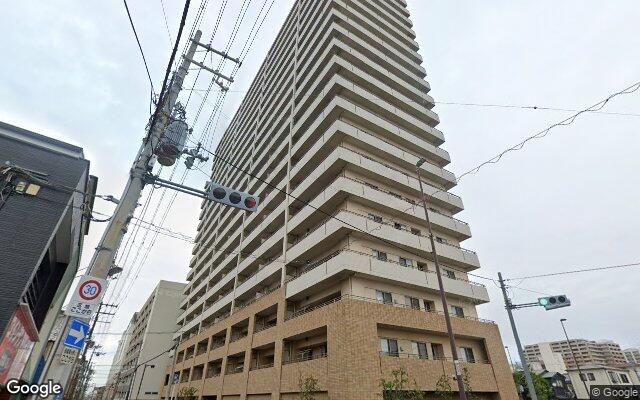 和泉府中レジデンスタワーの外観（Googleストリートビュー）