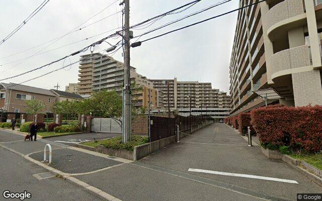 ヴューイスト泉ヶ丘の外観（Googleストリートビュー）