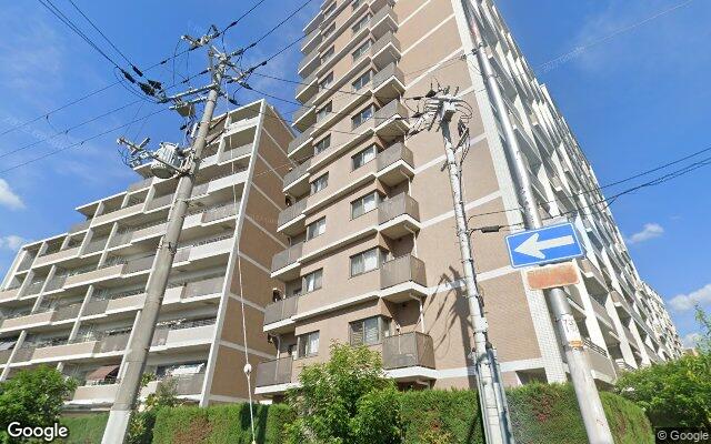 ウィズパークス大阪ガーデンコートの外観（Googleストリートビュー）