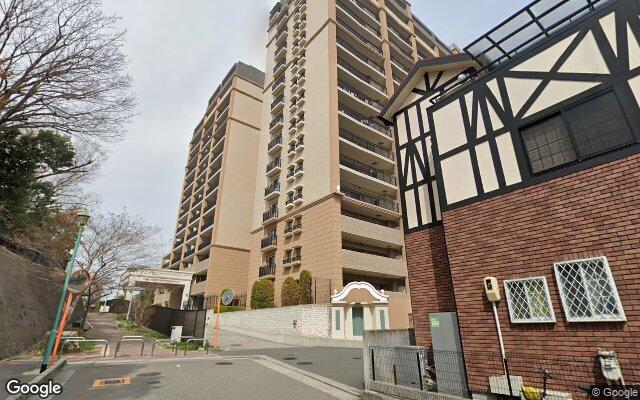ルナコート千里丘の街の外観（Googleストリートビュー）