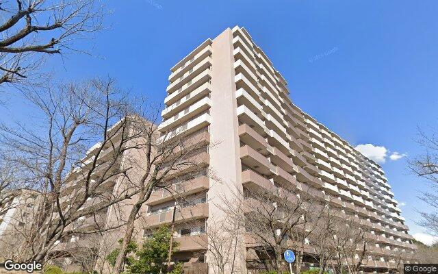 ローレルコート新千里東町あかしやの丘2番館の外観（Googleストリートビュー）