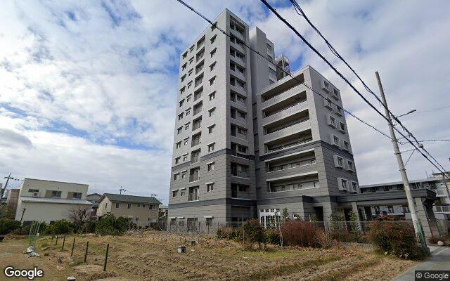 エスリード鴻池新田駅前の外観（Googleストリートビュー）