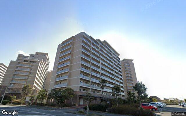ジオ彩都みなみ坂6番館の外観（Googleストリートビュー）