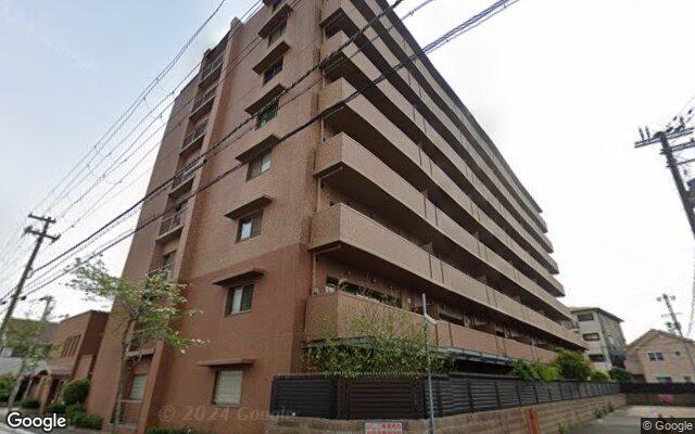 ファミール羽衣公園前の外観（Googleストリートビュー）