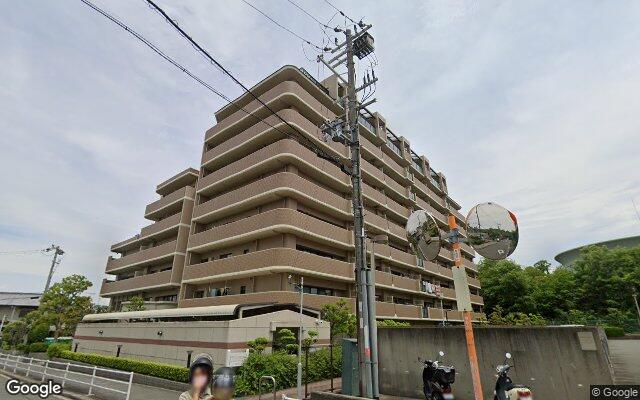 メロディーハイム山田池公園の外観（Googleストリートビュー）